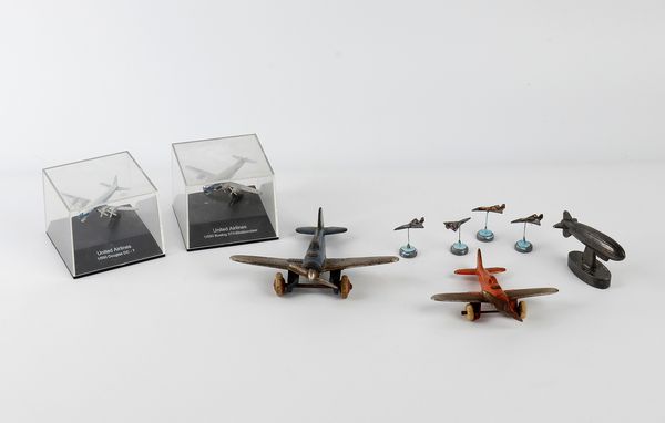 Aerei modelli giocattolo  - Asta Memorabilia, Militaria, Ordini Cavallereschi - Associazione Nazionale - Case d'Asta italiane