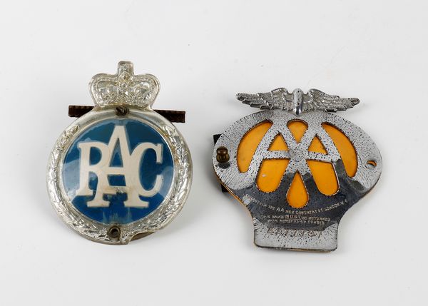 Royal Automobile , AA badges  - Asta Memorabilia, Militaria, Ordini Cavallereschi - Associazione Nazionale - Case d'Asta italiane