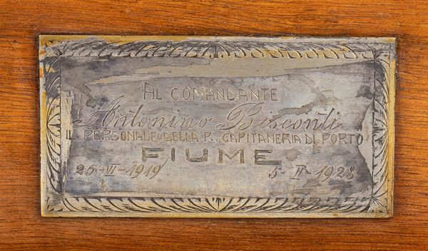 Portasigari argento FIUME INDEFICENTER Regia Capitaneria di Porto 1928  - Asta Memorabilia, Militaria, Ordini Cavallereschi - Associazione Nazionale - Case d'Asta italiane