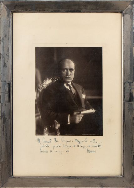 Foto di Benito Mussolini in cornice  - Asta Memorabilia, Militaria, Ordini Cavallereschi - Associazione Nazionale - Case d'Asta italiane