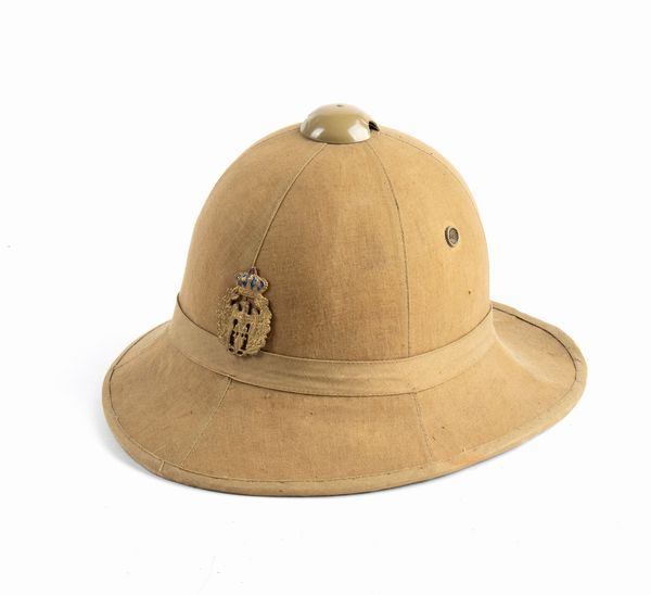 Casco coloniale della Regia Aeronautica  - Asta Memorabilia, Militaria, Ordini Cavallereschi - Associazione Nazionale - Case d'Asta italiane