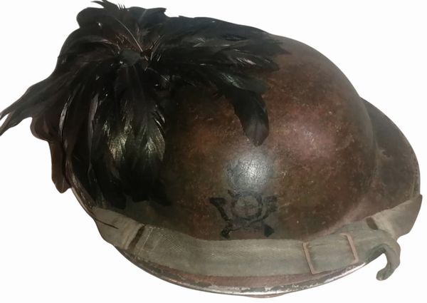 Elmetto MK 2 da bersagliere del CIL  - Asta Memorabilia, Militaria, Ordini Cavallereschi - Associazione Nazionale - Case d'Asta italiane
