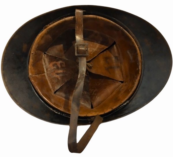 Elmetto tipo Adrian. 15 della guardia palatina  - Asta Memorabilia, Militaria, Ordini Cavallereschi - Associazione Nazionale - Case d'Asta italiane