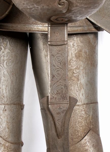 Armatura completa in stile rinascimentale con decorazioni floreali in acquaforte  - Asta Memorabilia, Militaria, Ordini Cavallereschi - Associazione Nazionale - Case d'Asta italiane