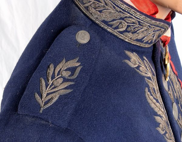 Uniforme di accademico d'Italia appartenuta a Massimo Bontempelli  - Asta Memorabilia, Militaria, Ordini Cavallereschi - Associazione Nazionale - Case d'Asta italiane