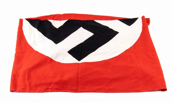 Bandiera NSDAP  - Asta Memorabilia, Militaria, Ordini Cavallereschi - Associazione Nazionale - Case d'Asta italiane