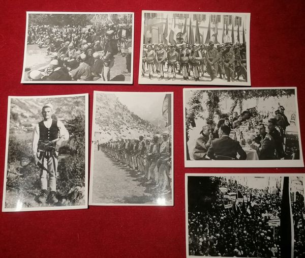 Lotto di materiale vario appartenuto ad un alto funzionario del partito fascista albanese  - Asta Memorabilia, Militaria, Ordini Cavallereschi - Associazione Nazionale - Case d'Asta italiane