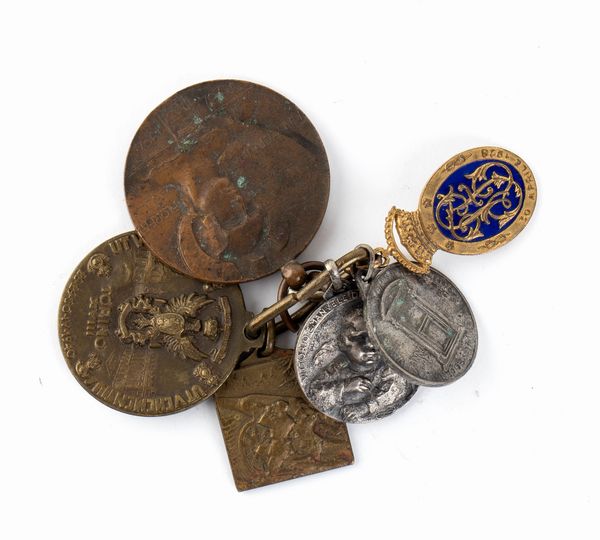 Gruppo di 6 medaglie  - Asta Memorabilia, Militaria, Ordini Cavallereschi - Associazione Nazionale - Case d'Asta italiane