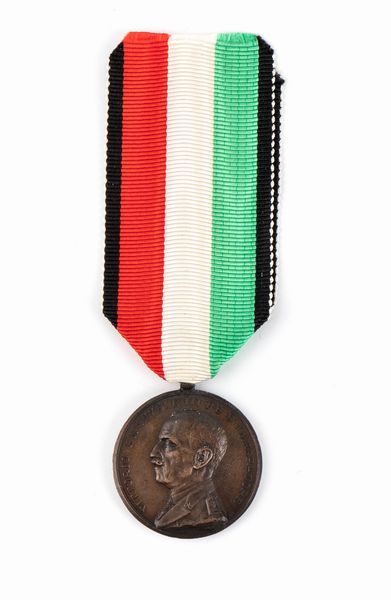 Medaglia al merito per la pubblica istruzione  - Asta Memorabilia, Militaria, Ordini Cavallereschi - Associazione Nazionale - Case d'Asta italiane