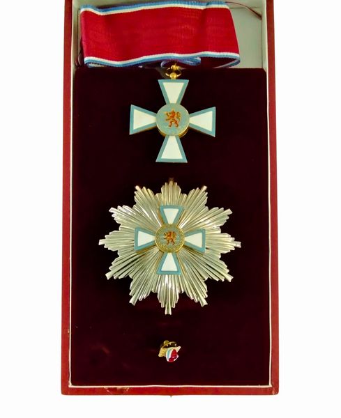 Lussemburgo, ordine al merito grande ufficiale, in astuccio  - Asta Memorabilia, Militaria, Ordini Cavallereschi - Associazione Nazionale - Case d'Asta italiane