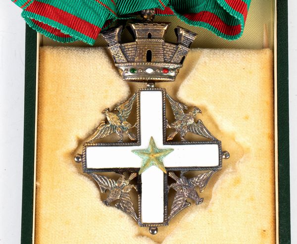 Repubblica Italiana, Ordine al Merito, insegna di Commendatore  - Asta Memorabilia, Militaria, Ordini Cavallereschi - Associazione Nazionale - Case d'Asta italiane