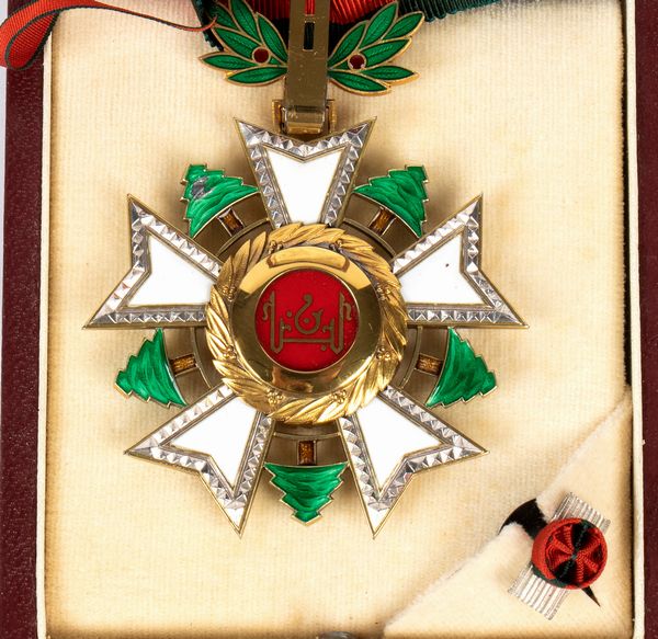 Libano, ordine del Cedro, insegna di commendatore  - Asta Memorabilia, Militaria, Ordini Cavallereschi - Associazione Nazionale - Case d'Asta italiane