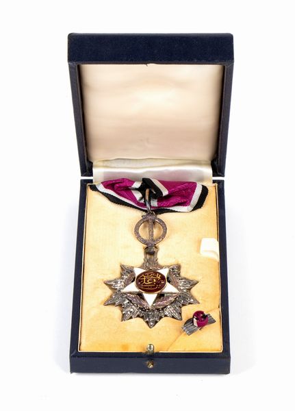 Egitto, ordine della Stella d'Onore, insegna di  Commendatore  - Asta Memorabilia, Militaria, Ordini Cavallereschi - Associazione Nazionale - Case d'Asta italiane