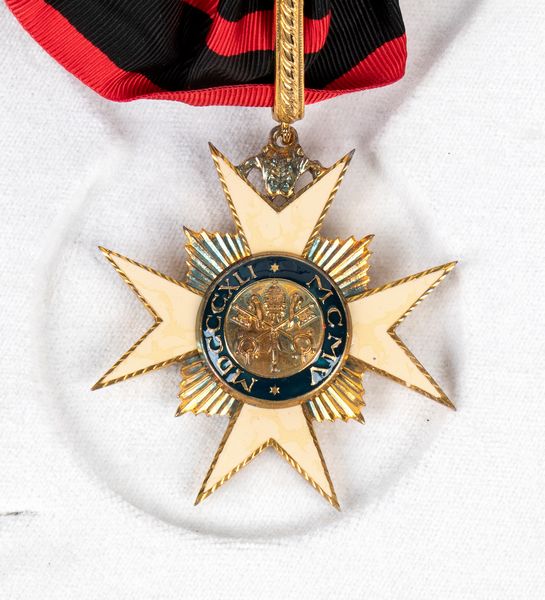 Stato Città del Vaticano, Ordine di San Silvestro, insegna di commendatore  - Asta Memorabilia, Militaria, Ordini Cavallereschi - Associazione Nazionale - Case d'Asta italiane