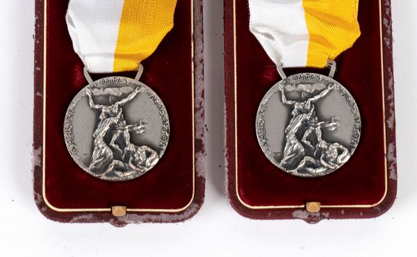 Stato Città del Vaticano, due medaglie argento, Giovanni Paolo II anno santo  - Asta Memorabilia, Militaria, Ordini Cavallereschi - Associazione Nazionale - Case d'Asta italiane
