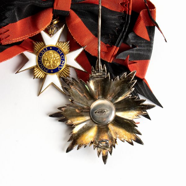 Ordine di San Silvestro papa, insegna di Gran Croce  - Asta Memorabilia, Militaria, Ordini Cavallereschi - Associazione Nazionale - Case d'Asta italiane