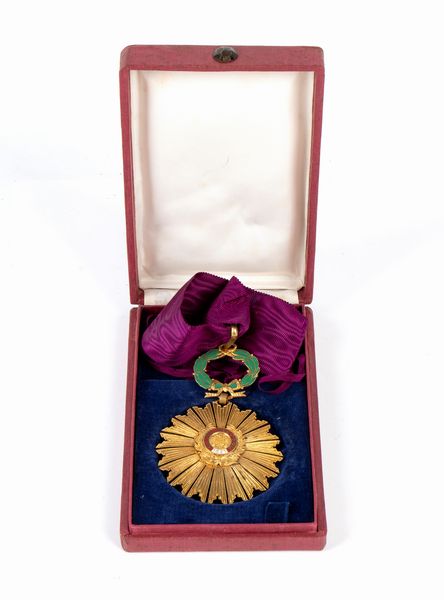 Perù, Ordine del Sole, Insegna di Commendatore  - Asta Memorabilia, Militaria, Ordini Cavallereschi - Associazione Nazionale - Case d'Asta italiane