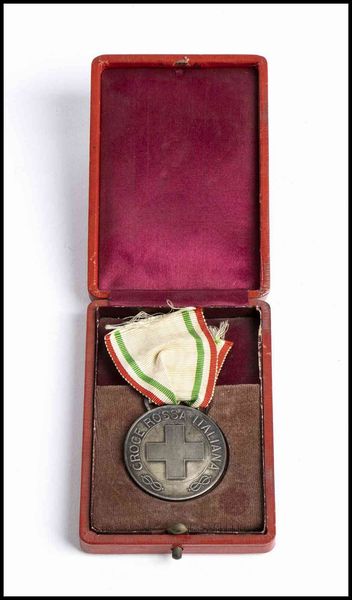 Croce Rossa Italiana Benemerenti  - Asta Memorabilia, Militaria, Ordini Cavallereschi - Associazione Nazionale - Case d'Asta italiane