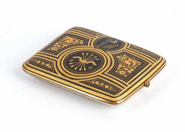 Portasigarette in metallo dorato SPAGNA FALANGE  - Asta Memorabilia, Militaria, Ordini Cavallereschi - Associazione Nazionale - Case d'Asta italiane