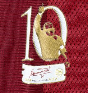 Totti, Francesco - Maglia n.10 autografata  - Asta Memorabilia, Militaria, Ordini Cavallereschi - Associazione Nazionale - Case d'Asta italiane