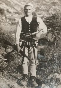 Lotto di materiale vario appartenuto ad un alto funzionario del partito fascista albanese  - Asta Memorabilia, Militaria, Ordini Cavallereschi - Associazione Nazionale - Case d'Asta italiane