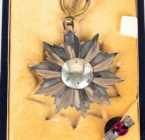 Egitto, ordine della Stella d'Onore, insegna di  Commendatore  - Asta Memorabilia, Militaria, Ordini Cavallereschi - Associazione Nazionale - Case d'Asta italiane