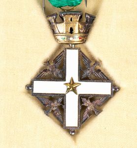 Italia, Repubblica, ordine al merito, insegna di cavaliere  - Asta Memorabilia, Militaria, Ordini Cavallereschi - Associazione Nazionale - Case d'Asta italiane
