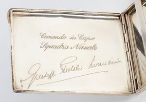 Portasigarette argento Amm. Lorenzini Squadriglia MAS  - Asta Memorabilia, Militaria, Ordini Cavallereschi - Associazione Nazionale - Case d'Asta italiane