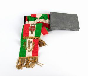 Fascia da Podestà (Sindaco) periodo ventennio fascista  - Asta Memorabilia, Militaria, Ordini Cavallereschi - Associazione Nazionale - Case d'Asta italiane