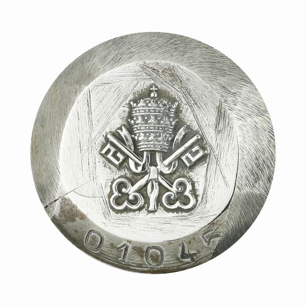 P Chiavi E Tiara 36 x 27 mm  - Asta Conii e Punzoni della Storica Fabbrica di Medaglie Lorioli (1919-1950) - Associazione Nazionale - Case d'Asta italiane