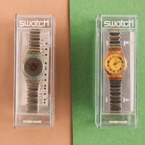 Swatch : Due Swatch bracciale elastico NOS  - Asta Swatch my Valentine - Associazione Nazionale - Case d'Asta italiane