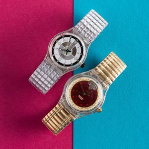 Swatch - Uno Swatch bracciale elastico e uno Swatch automatico con bracciale elastico NOS