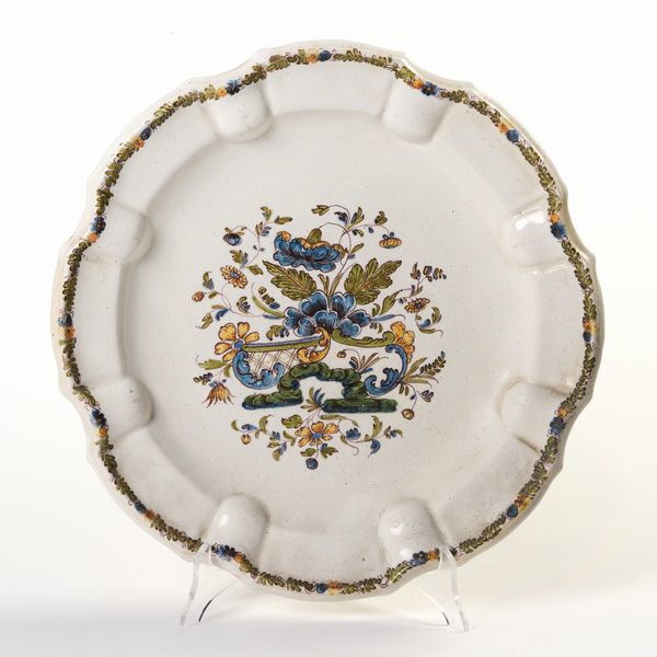 Grande piatto umbonato in maiolica policroma  - Asta PARADE I - Arredi, Maioliche e Dipinti Antichi - Associazione Nazionale - Case d'Asta italiane