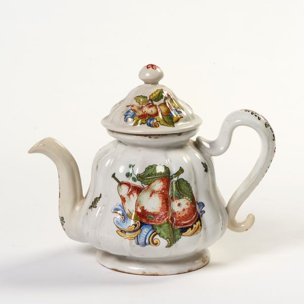 Teiera in maiolica policroma  - Asta PARADE I - Arredi, Maioliche e Dipinti Antichi - Associazione Nazionale - Case d'Asta italiane