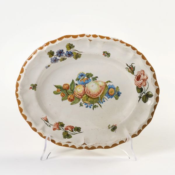 Piatto ovale in maiolica policroma  - Asta PARADE I - Arredi, Maioliche e Dipinti Antichi - Associazione Nazionale - Case d'Asta italiane