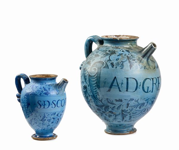 Due orciuoli in maiolica azzurra e blu  - Asta PARADE I - Arredi, Maioliche e Dipinti Antichi - Associazione Nazionale - Case d'Asta italiane