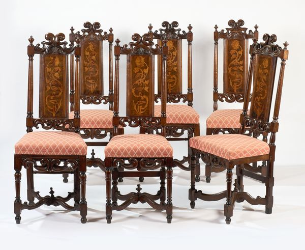Sei sedie in legno di noce  - Asta PARADE I - Arredi, Maioliche e Dipinti Antichi - Associazione Nazionale - Case d'Asta italiane