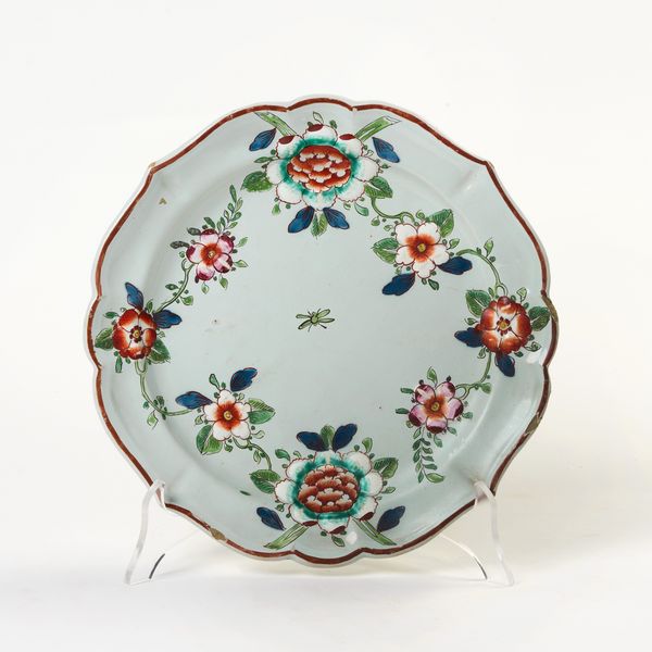 Piatto in maiolica policroma  - Asta PARADE I - Arredi, Maioliche e Dipinti Antichi - Associazione Nazionale - Case d'Asta italiane
