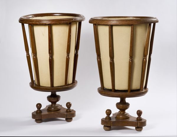 Coppia di cestini da lavoro a canestro in legno  - Asta PARADE I - Arredi, Maioliche e Dipinti Antichi - Associazione Nazionale - Case d'Asta italiane