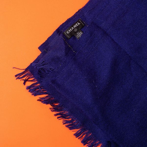 Chanel Maxi Sciarpa/Stolfa  - Asta Fashion Vintage - Associazione Nazionale - Case d'Asta italiane