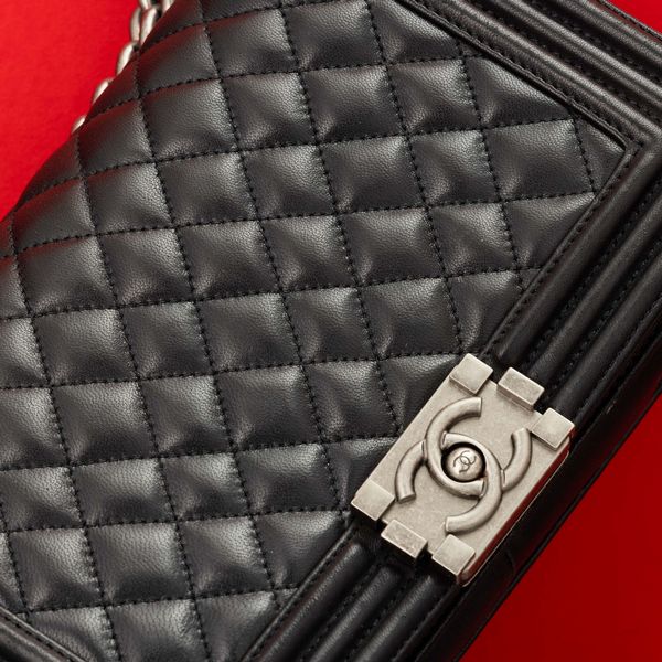 Chanel Borsa Boy  - Asta Fashion Vintage - Associazione Nazionale - Case d'Asta italiane