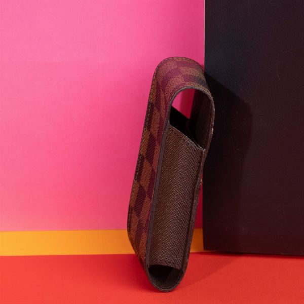 Louis Vuitton Portasigarette o fazzoletti  - Asta Fashion Vintage - Associazione Nazionale - Case d'Asta italiane