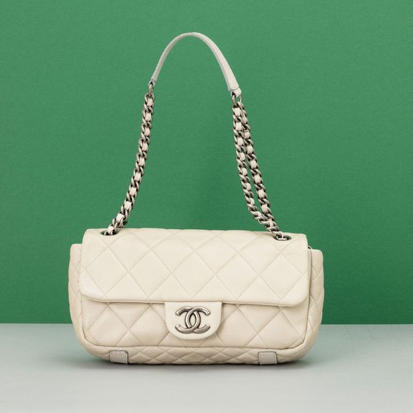 Chanel Borsa Boy  - Asta Fashion Vintage - Associazione Nazionale - Case d'Asta italiane