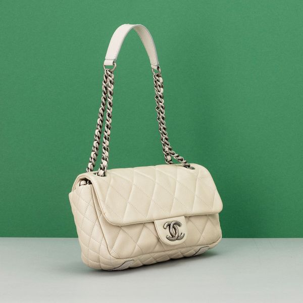 Chanel Borsa Boy  - Asta Fashion Vintage - Associazione Nazionale - Case d'Asta italiane