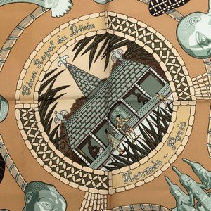 Hermes Carr Tresor Royal du Benin  - Asta Fashion Vintage - Associazione Nazionale - Case d'Asta italiane