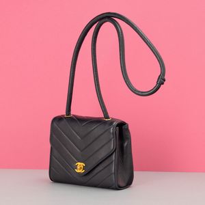 Chanel Mini Square Flap Bag  - Asta Fashion Vintage - Associazione Nazionale - Case d'Asta italiane