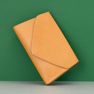 Louis Vuitton Pochette a busta  - Asta Fashion Vintage - Associazione Nazionale - Case d'Asta italiane