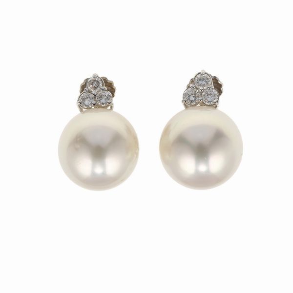 Orecchini con perle Australia e diamanti  - Asta Gioielli - Associazione Nazionale - Case d'Asta italiane