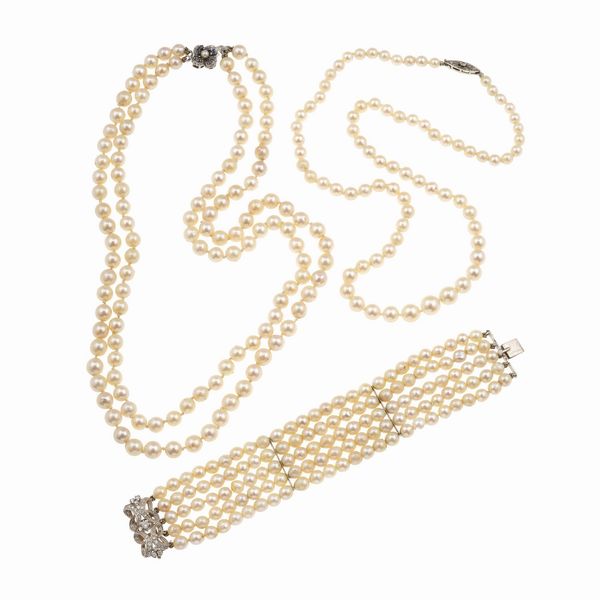 Lotto composto da due collane ed un bracciale con perle coltivate  - Asta Gioielli - Associazione Nazionale - Case d'Asta italiane