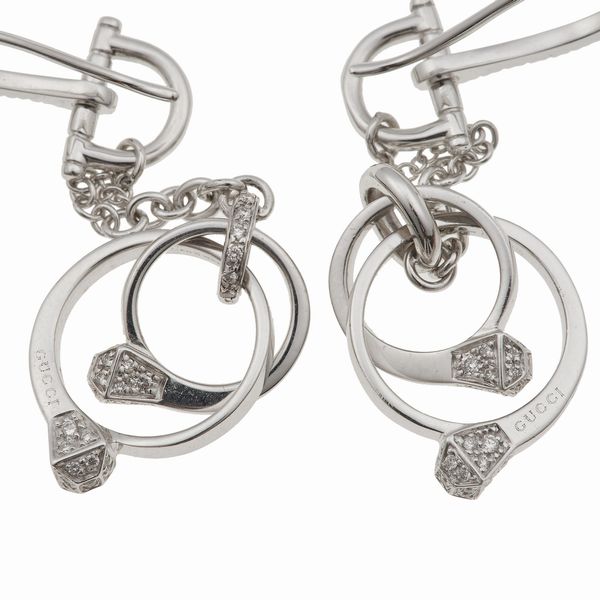 Gucci. Orecchini Chiodo con piccoli diamanti  - Asta Gioielli - Associazione Nazionale - Case d'Asta italiane